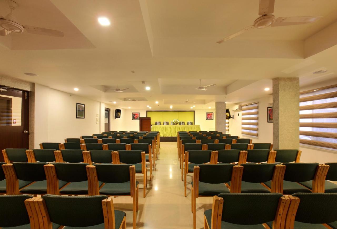 Hotel Park Residency Kuttiyadi Kuttyadi Exteriér fotografie